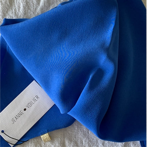 Plain silk square
