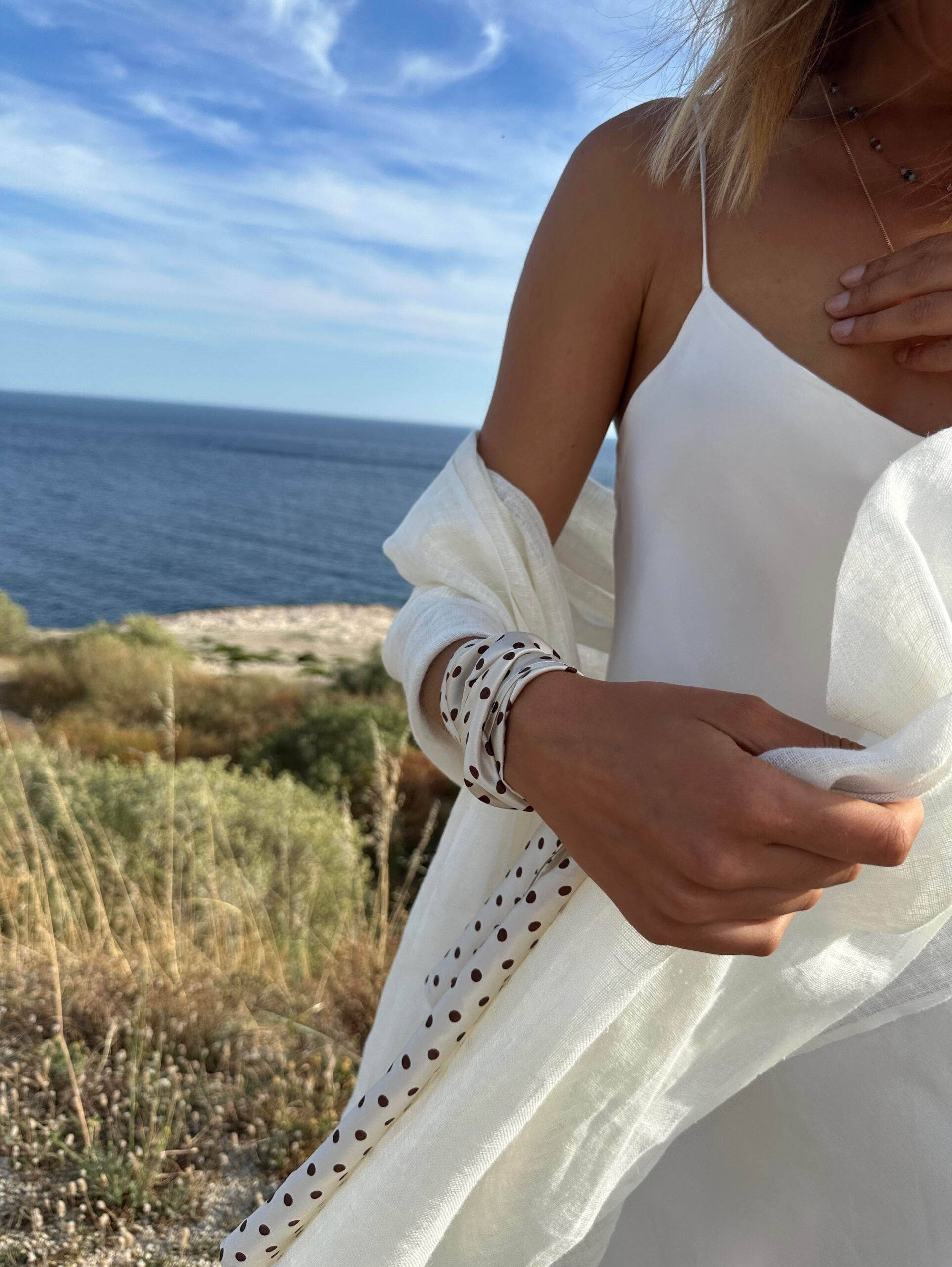 Robe longue en soie à bretelles